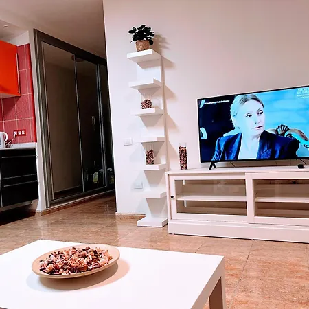 Lägenhet Melo 1 Near Airport, Elevator