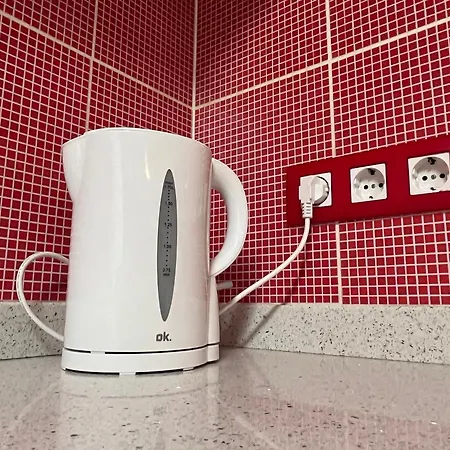 Melo 1 Near Airport, Elevator Lägenhet *