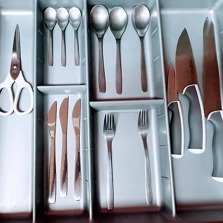 Melo 1 Near Airport, Elevator